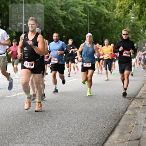 06.09.2026 - CURREX Alsterlauf Dr. Thomas Lammeyer http://msf.ph/oto/10114503 06.09.2026 09:07:52 Laufen 87, 4105, 2344, 4910, 4193 meine-sportfotos.de