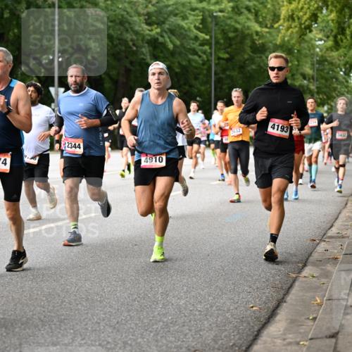 06.09.2026 - CURREX Alsterlauf Dr. Thomas Lammeyer http://msf.ph/oto/10114507 06.09.2026 09:07:52 Laufen 105, 3, 56, 6274, 2344, 4910, 2632, 4193, 3432 meine-sportfotos.de