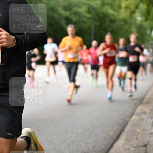 06.09.2026 - CURREX Alsterlauf Dr. Thomas Lammeyer http://msf.ph/oto/10114519 06.09.2026 09:07:54 Laufen 4193 meine-sportfotos.de