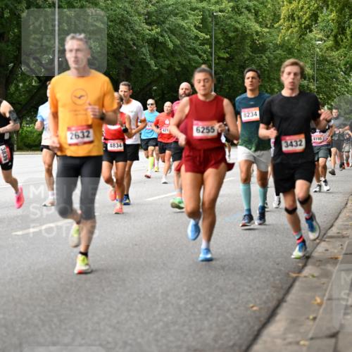 06.09.2026 - CURREX Alsterlauf Dr. Thomas Lammeyer http://msf.ph/oto/10114524 06.09.2026 09:07:55 Laufen 29, 2632, 4834, 8234, 570, 421, 6255, 8195, 3432 meine-sportfotos.de