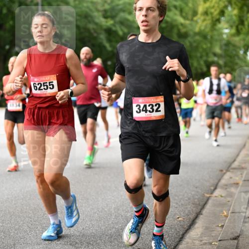 06.09.2026 - CURREX Alsterlauf Dr. Thomas Lammeyer http://msf.ph/oto/10114530 06.09.2026 09:07:56 Laufen 4834, 6255, 3432 meine-sportfotos.de