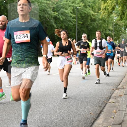 06.09.2026 - CURREX Alsterlauf Dr. Thomas Lammeyer http://msf.ph/oto/10114536 06.09.2026 09:07:57 Laufen 4037, 8234, 37, 8195, 5906, 5654 meine-sportfotos.de
