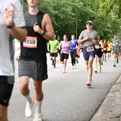 06.09.2026 - CURREX Alsterlauf Dr. Thomas Lammeyer http://msf.ph/oto/10114677 06.09.2026 09:08:19 Laufen 5153, 2036, 2850, 4954, 839, 43, 4128 meine-sportfotos.de