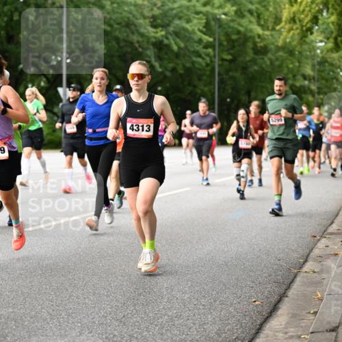 06.09.2026 - CURREX Alsterlauf Dr. Thomas Lammeyer http://msf.ph/oto/10114692 06.09.2026 09:08:21 Laufen 5839, 349, 4313, 5160, 5299 meine-sportfotos.de