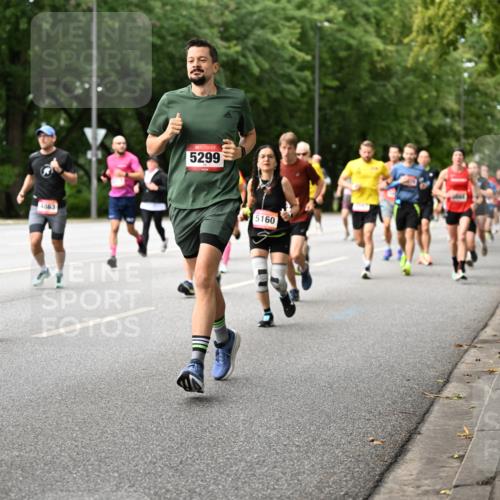 06.09.2026 - CURREX Alsterlauf Dr. Thomas Lammeyer http://msf.ph/oto/10114703 06.09.2026 09:08:23 Laufen 560, 4863, 5299, 5160 meine-sportfotos.de