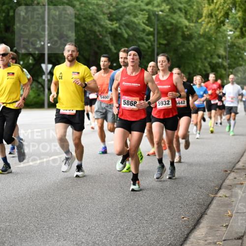 06.09.2026 - CURREX Alsterlauf Dr. Thomas Lammeyer http://msf.ph/oto/10114724 06.09.2026 09:08:26 Laufen 44, 1998, 5400, 5868, 5932, 5442 meine-sportfotos.de