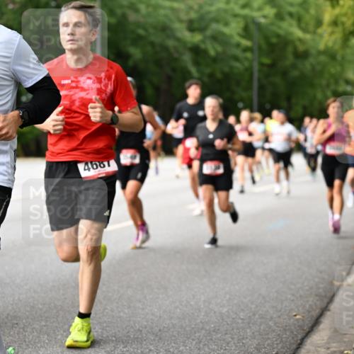 06.09.2026 - CURREX Alsterlauf Dr. Thomas Lammeyer http://msf.ph/oto/10114755 06.09.2026 09:08:31 Laufen 189, 418, 4687 meine-sportfotos.de