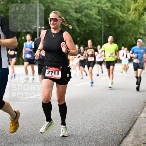 06.09.2026 - CURREX Alsterlauf Dr. Thomas Lammeyer http://msf.ph/oto/10114805 06.09.2026 09:08:40 Laufen 534, 2711 meine-sportfotos.de