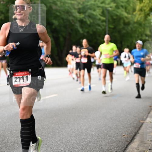 06.09.2026 - CURREX Alsterlauf Dr. Thomas Lammeyer http://msf.ph/oto/10114808 06.09.2026 09:08:40 Laufen 2711 meine-sportfotos.de