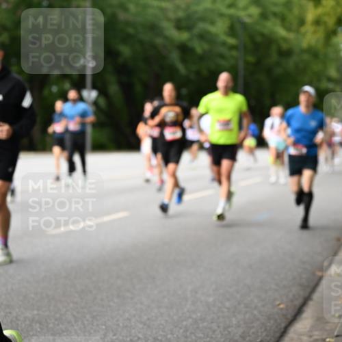 06.09.2026 - CURREX Alsterlauf Dr. Thomas Lammeyer http://msf.ph/oto/10114811 06.09.2026 09:08:41 Laufen 1376 meine-sportfotos.de
