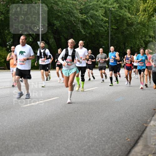 06.09.2026 - CURREX Alsterlauf Dr. Thomas Lammeyer http://msf.ph/oto/10114830 06.09.2026 09:08:44 Laufen 402, 3126, 3686, 8120, 5010, 5848, 3396, 973, 3411, 5129, 4989, 5198 meine-sportfotos.de