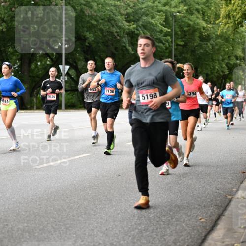 06.09.2026 - CURREX Alsterlauf Dr. Thomas Lammeyer http://msf.ph/oto/10114849 06.09.2026 09:08:46 Laufen 5129, 2973, 974, 4022, 3126, 5198, 394, 8120, 9 meine-sportfotos.de