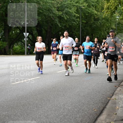 06.09.2026 - CURREX Alsterlauf Dr. Thomas Lammeyer http://msf.ph/oto/10114868 06.09.2026 09:08:50 Laufen 63, 5575, 8120, 2823, 4240, 5779, 5571 meine-sportfotos.de
