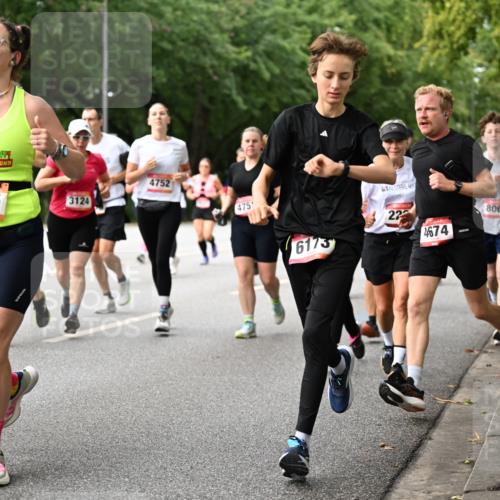 06.09.2026 - CURREX Alsterlauf Dr. Thomas Lammeyer http://msf.ph/oto/10114912 06.09.2026 09:08:56 Laufen 4308, 2165, 3124, 4752, 4751, 6173, 22, 4674, 8065 meine-sportfotos.de