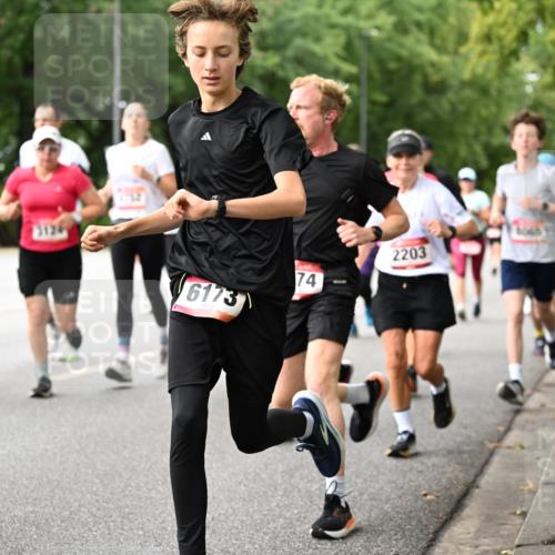 06.09.2026 - CURREX Alsterlauf Dr. Thomas Lammeyer http://msf.ph/oto/10114915 06.09.2026 09:08:56 Laufen 4309, 6173, 74, 2203 meine-sportfotos.de