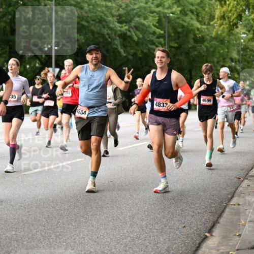 06.09.2026 - CURREX Alsterlauf Dr. Thomas Lammeyer http://msf.ph/oto/10114957 06.09.2026 09:09:04 Laufen 6182, 35, 4332, 862, 4584, 4999, 4833, 2373 meine-sportfotos.de