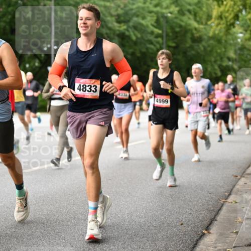 06.09.2026 - CURREX Alsterlauf Dr. Thomas Lammeyer http://msf.ph/oto/10114964 06.09.2026 09:09:05 Laufen 4584, 4833, 2334, 4999 meine-sportfotos.de