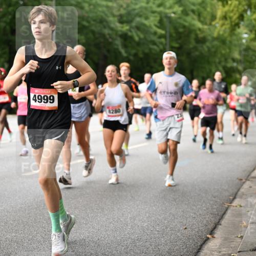 06.09.2026 - CURREX Alsterlauf Dr. Thomas Lammeyer http://msf.ph/oto/10114971 06.09.2026 09:09:06 Laufen 3262, 4999, 8280 meine-sportfotos.de