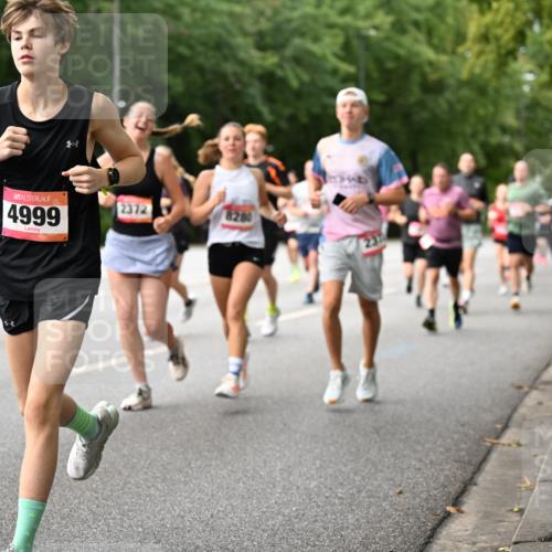 06.09.2026 - CURREX Alsterlauf Dr. Thomas Lammeyer http://msf.ph/oto/10114972 06.09.2026 09:09:06 Laufen 22, 1263, 2372, 4999, 8280 meine-sportfotos.de