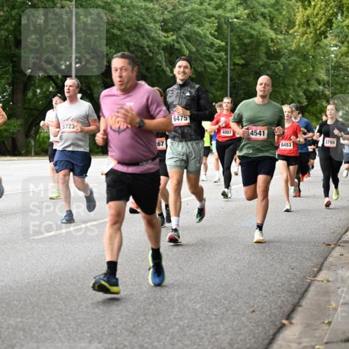 06.09.2026 - CURREX Alsterlauf Dr. Thomas Lammeyer http://msf.ph/oto/10114989 06.09.2026 09:09:09 Laufen 8332, 5723, 67, 6475, 4007, 4541, 3799, 6453 meine-sportfotos.de