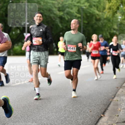 06.09.2026 - CURREX Alsterlauf Dr. Thomas Lammeyer http://msf.ph/oto/10114995 06.09.2026 09:09:10 Laufen 3, 4541 meine-sportfotos.de