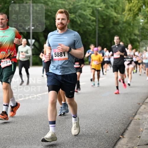 06.09.2026 - CURREX Alsterlauf Dr. Thomas Lammeyer http://msf.ph/oto/10115017 06.09.2026 09:09:15 Laufen 287, 5834, 5881 meine-sportfotos.de