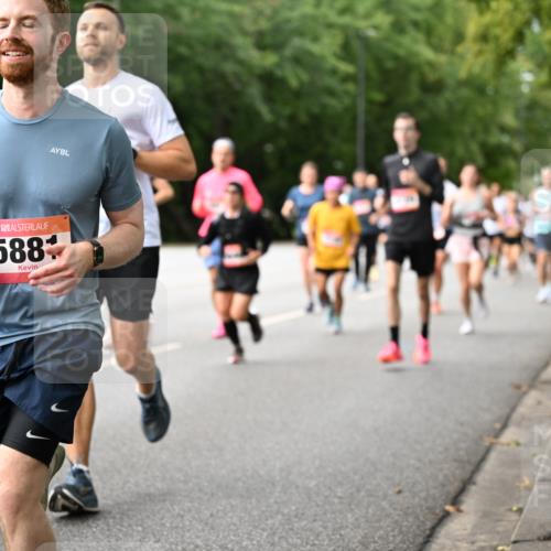 06.09.2026 - CURREX Alsterlauf Dr. Thomas Lammeyer http://msf.ph/oto/10115021 06.09.2026 09:09:15 Laufen 588 meine-sportfotos.de