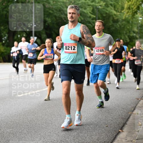 06.09.2026 - CURREX Alsterlauf Dr. Thomas Lammeyer http://msf.ph/oto/10115037 06.09.2026 09:09:21 Laufen 6092, 8212, 4749 meine-sportfotos.de