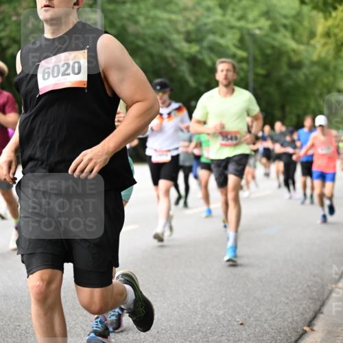 06.09.2026 - CURREX Alsterlauf Dr. Thomas Lammeyer http://msf.ph/oto/10115094 06.09.2026 09:09:44 Laufen 3528, 6020 meine-sportfotos.de