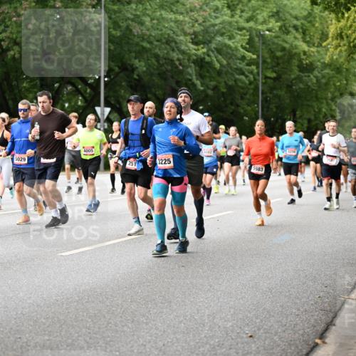 06.09.2026 - CURREX Alsterlauf Dr. Thomas Lammeyer http://msf.ph/oto/10115148 06.09.2026 09:09:52 Laufen 3051, 4690, 4082, 4005, 5029, 251, 3225, 5983, 8230, 3541, 4316 meine-sportfotos.de