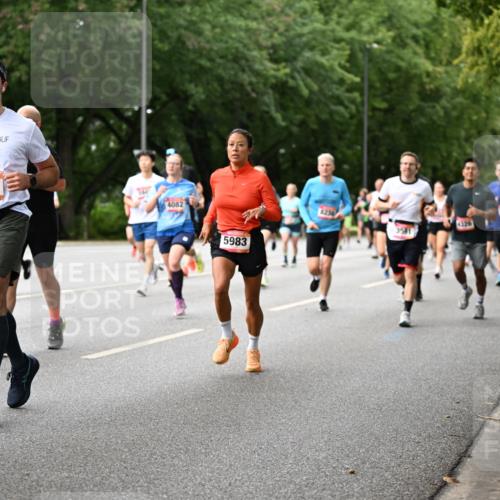 06.09.2026 - CURREX Alsterlauf Dr. Thomas Lammeyer http://msf.ph/oto/10115160 06.09.2026 09:09:54 Laufen 4005, 5660, 4082, 5983, 8230, 4326, 4316 meine-sportfotos.de