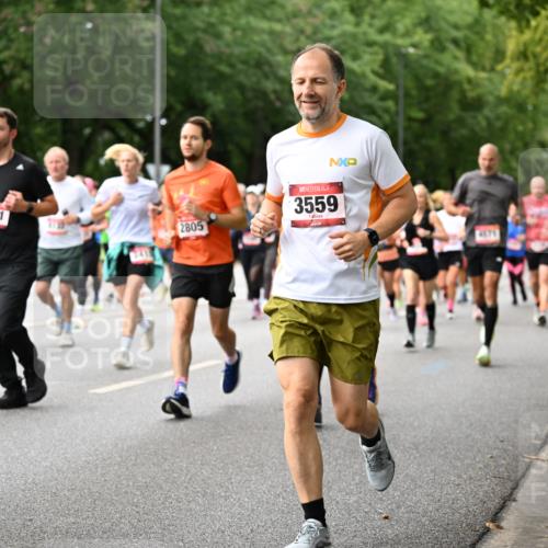 06.09.2026 - CURREX Alsterlauf Dr. Thomas Lammeyer http://msf.ph/oto/10115206 06.09.2026 09:10:01 Laufen 3451, 2805, 3559, 4671 meine-sportfotos.de