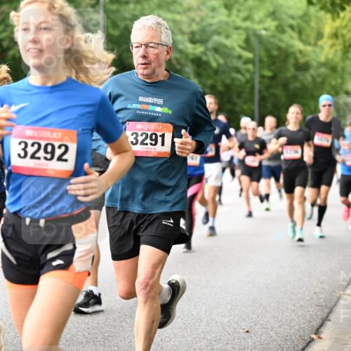 06.09.2026 - CURREX Alsterlauf Dr. Thomas Lammeyer http://msf.ph/oto/10115247 06.09.2026 09:10:07 Laufen 43, 3292, 3291, 11 meine-sportfotos.de