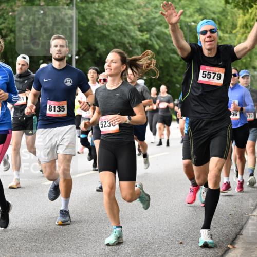 06.09.2026 - CURREX Alsterlauf Dr. Thomas Lammeyer http://msf.ph/oto/10115261 06.09.2026 09:10:09 Laufen 46, 5261, 81, 8135, 523, 5579, 96, 170 meine-sportfotos.de