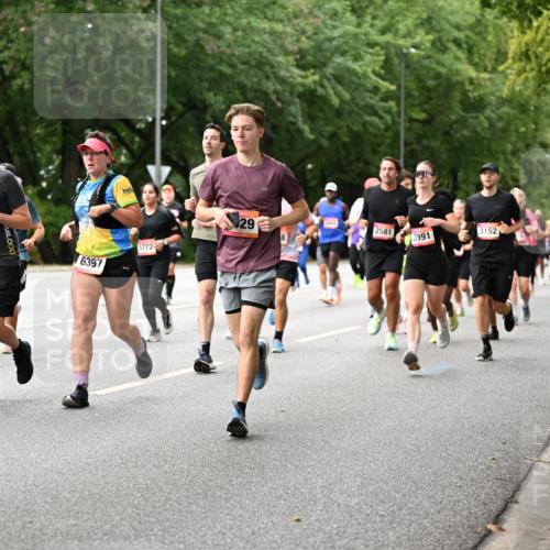 06.09.2026 - CURREX Alsterlauf Dr. Thomas Lammeyer http://msf.ph/oto/10115291 06.09.2026 09:10:13 Laufen 3042, 6397, 5772, 29, 2581, 3152, 3991, 2405 meine-sportfotos.de