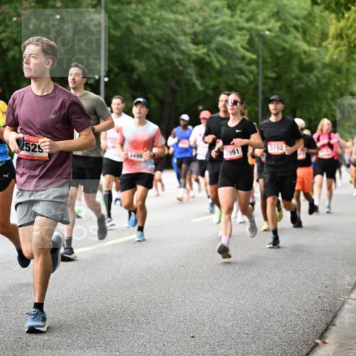 06.09.2026 - CURREX Alsterlauf Dr. Thomas Lammeyer http://msf.ph/oto/10115296 06.09.2026 09:10:14 Laufen 6397, 525, 3152, 3991, 3498 meine-sportfotos.de