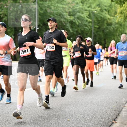 06.09.2026 - CURREX Alsterlauf Dr. Thomas Lammeyer http://msf.ph/oto/10115305 06.09.2026 09:10:16 Laufen 3089, 3490, 3991, 3152, 4525, 396, 1405 meine-sportfotos.de