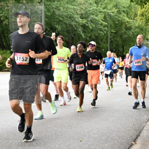 06.09.2026 - CURREX Alsterlauf Dr. Thomas Lammeyer http://msf.ph/oto/10115307 06.09.2026 09:10:16 Laufen 3152, 581, 4525, 44, 91, 5396, 501, 2405 meine-sportfotos.de