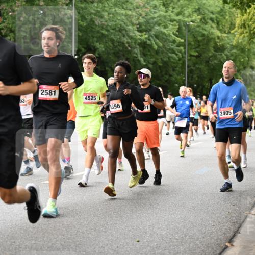 06.09.2026 - CURREX Alsterlauf Dr. Thomas Lammeyer http://msf.ph/oto/10115309 06.09.2026 09:10:16 Laufen 3152, 2581, 53, 4525, 5396, 2405 meine-sportfotos.de
