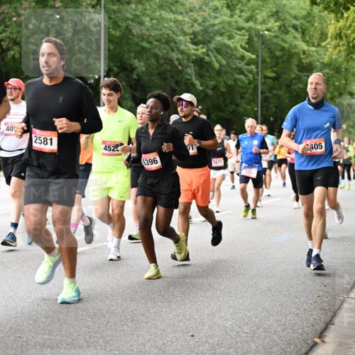 06.09.2026 - CURREX Alsterlauf Dr. Thomas Lammeyer http://msf.ph/oto/10115310 06.09.2026 09:10:17 Laufen 44, 3152, 40, 2581, 4525, 5396, 01, 5677, 3271, 405, 5823 meine-sportfotos.de