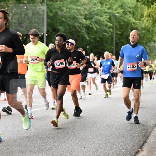 06.09.2026 - CURREX Alsterlauf Dr. Thomas Lammeyer http://msf.ph/oto/10115312 06.09.2026 09:10:17 Laufen 2581, 4053, 4525, 5396, 4501, 2405 meine-sportfotos.de