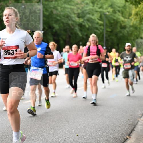06.09.2026 - CURREX Alsterlauf Dr. Thomas Lammeyer http://msf.ph/oto/10115328 06.09.2026 09:10:19 Laufen 3531, 3271 meine-sportfotos.de