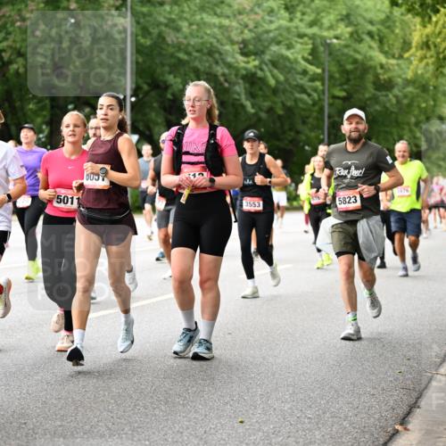 06.09.2026 - CURREX Alsterlauf Dr. Thomas Lammeyer http://msf.ph/oto/10115337 06.09.2026 09:10:21 Laufen 7, 2620, 501, 3553, 5823, 5976 meine-sportfotos.de