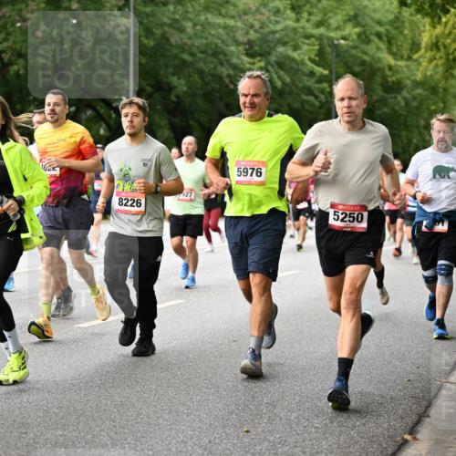 06.09.2026 - CURREX Alsterlauf Dr. Thomas Lammeyer http://msf.ph/oto/10115357 06.09.2026 09:10:24 Laufen 5782, 8226, 19, 5976, 5250 meine-sportfotos.de
