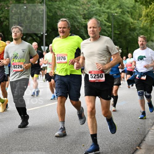 06.09.2026 - CURREX Alsterlauf Dr. Thomas Lammeyer http://msf.ph/oto/10115360 06.09.2026 09:10:24 Laufen 4622, 8226, 10, 5976, 5250 meine-sportfotos.de