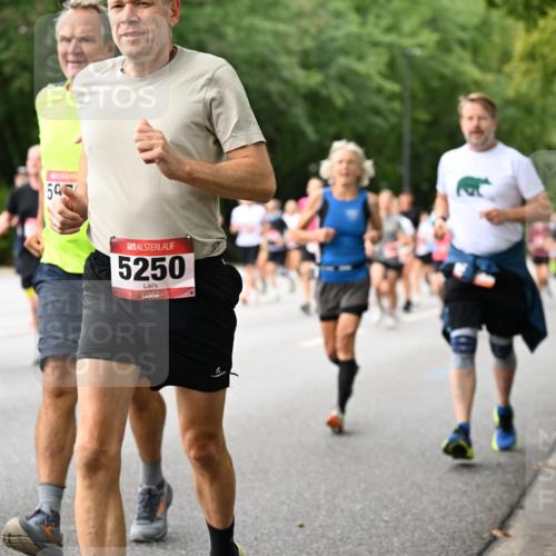 06.09.2026 - CURREX Alsterlauf Dr. Thomas Lammeyer http://msf.ph/oto/10115363 06.09.2026 09:10:25 Laufen 59, 5250 meine-sportfotos.de