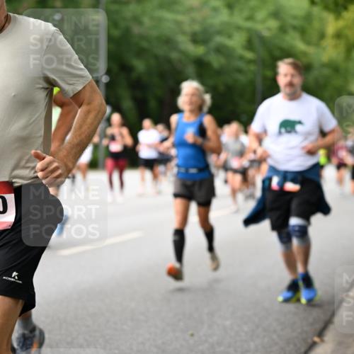 06.09.2026 - CURREX Alsterlauf Dr. Thomas Lammeyer http://msf.ph/oto/10115365 06.09.2026 09:10:25 Laufen 5250 meine-sportfotos.de