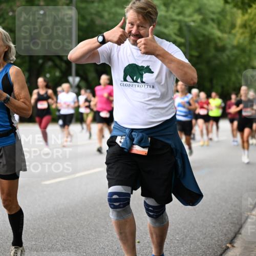 06.09.2026 - CURREX Alsterlauf Dr. Thomas Lammeyer http://msf.ph/oto/10115373 06.09.2026 09:10:26 Laufen  meine-sportfotos.de