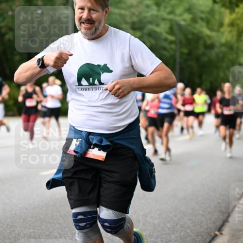 06.09.2026 - CURREX Alsterlauf Dr. Thomas Lammeyer http://msf.ph/oto/10115375 06.09.2026 09:10:27 Laufen  meine-sportfotos.de