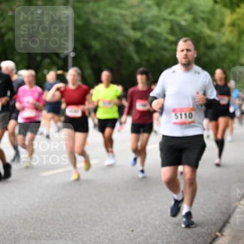 06.09.2026 - CURREX Alsterlauf Dr. Thomas Lammeyer http://msf.ph/oto/10115407 06.09.2026 09:10:31 Laufen 5110 meine-sportfotos.de